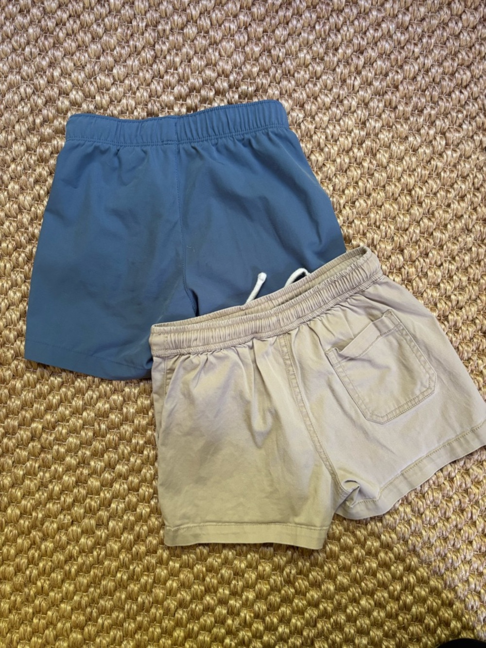Primary - boys shorts - size 4